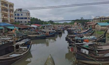 বৈরী আবহাওয়ায় ৪ দিন বন্ধ সেন্টমার্টিন-টেকনাফ নৌ চলাচল, দুশ্চিন্তায় এইচএসসি পরীক্ষার্থীরা