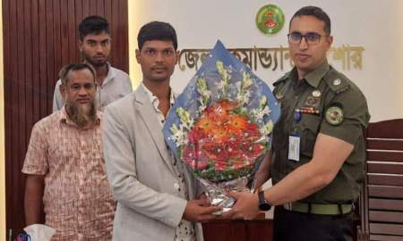 বাবার পরিশ্রম-সততা ছিল অনুপ্রেরণা, আনসার সদস্যের ছেলে বিসিএস পুলিশ ক্যাডারে প্রথম