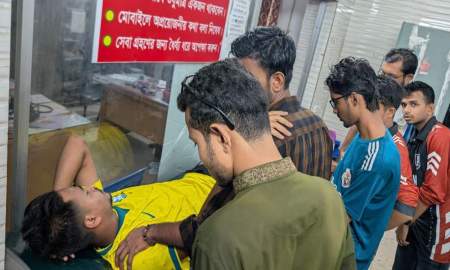 জলাবদ্ধতায় আটকা পড়ে বিষধর সাপের  কামড়ে আহত চবি শিক্ষার্থীর চিকিৎসা চলছে স্থানীয় স্বাস্থ্য কমপ্লেক্সে