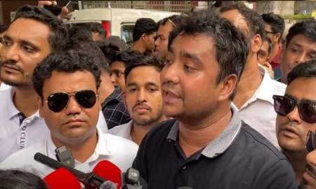 শিক্ষামন্ত্রী মেয়েকে বলেছেন—‘বৃষ্টিতে ভিজলে বয়লার মুরগির মতো হয়ে যেতে পারে’