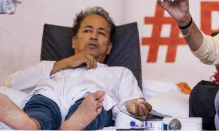 শিক্ষামন্ত্রীর পদত্যাগ চেয়ে যন্তরমন্তরে টানা ১৮ দিন অনশনে সোনম ওয়াংচুক, হাসপাতালে নিতে মামলা