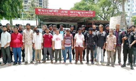অসহায় ও দরিদ্র রোগীদের বেসরকারি ক্লিনিক-ডায়াগনস্টিকে পাঠাতেন তারা