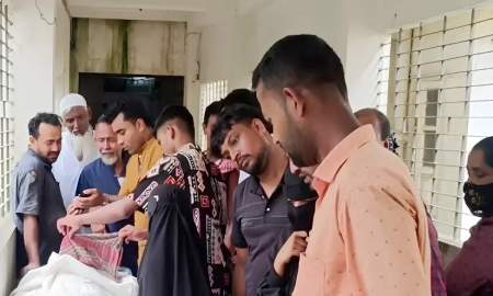টিফিনের ছুটিতে গোসল করতে নেমে প্রাণ গেল ৪ ছাত্রীর