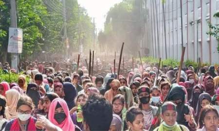 হলের গণ্ডি পেরিয়ে রাজপথে: আড়ালে রয়ে গেছে রাবির নারী শিক্ষার্থীদের অনেক গল্প