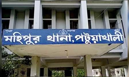 কলাপাড়ায় আ. লীগ নেতার ছেলের বিরুদ্ধে ব্যবসায়ীকে পিটিয়ে জখমের অভিযোগ