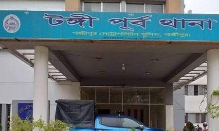 টঙ্গী পূর্ব থানায় ওসির সামনে সাংবাদিককে বিএনপির নেতাকর্মীদের হামলার চেষ্টা