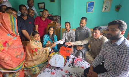 আহত জুলাই যোদ্ধা সুজনের নবজাতক শিশুকন্যার জন্য উপহার পাঠালেন প্রধানমন্ত্রী