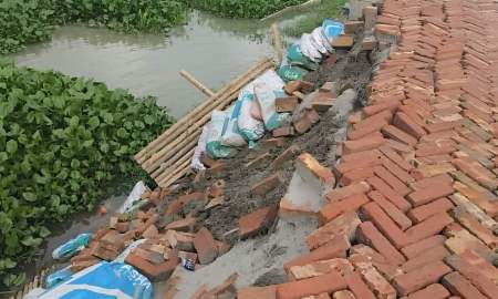 উদ্বোধনের আগেই ধস, ৪ কোটি টাকার প্রকল্পে অনিয়মের অভিযোগ