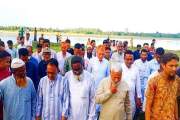 আত্রাই নদীর ভাঙন পরিদর্শনে এমপি মনজুরুল ইসলাম