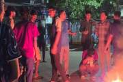 মধ্যরাতে ​জবি শিক্ষার্থীদের ওপর পুলিশের লাঠিচার্জ: আহত ২৫