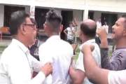 স্কুলে নাপিত ডেকে শিক্ষার্থীদের ‘এলোমেলো চুল’ কাটালেন সভাপত…