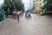 সন্ধ্যার মধ্যে ঢাকাসহ দেশের ১৯ জেলায় ভারী বৃষ্টির আভাস, কমব…