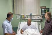 হাসপাতালে মিডিয়া সেলের আহ্বায়ক ডা. পাভেলকে দেখতে গেলেন প্রধ…