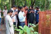 জুলাই শহীদ শাকিল পারভেজের কবর জিয়ারত ও দোয়া মানারাত ইউনিভার…