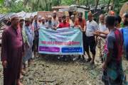 বন্যার্তদের পাশে এমপিওভুক্ত শিক্ষা জাতীয়করণ প্রত্যাশী জোট