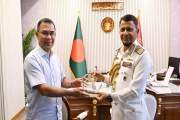 প্রধানমন্ত্রীর সঙ্গে বিদায়ী নৌবাহিনী প্রধানের সাক্ষাৎ