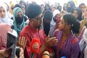 শিক্ষার্থীদের সামনে কান্নায় ভেঙে পড়লেন শিক্ষক, বললেন—‘আমার …