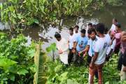 জলাবদ্ধতা নিরসনে স্বেচ্ছাশ্রমে খাল পরিষ্কারের উদ্যোগ