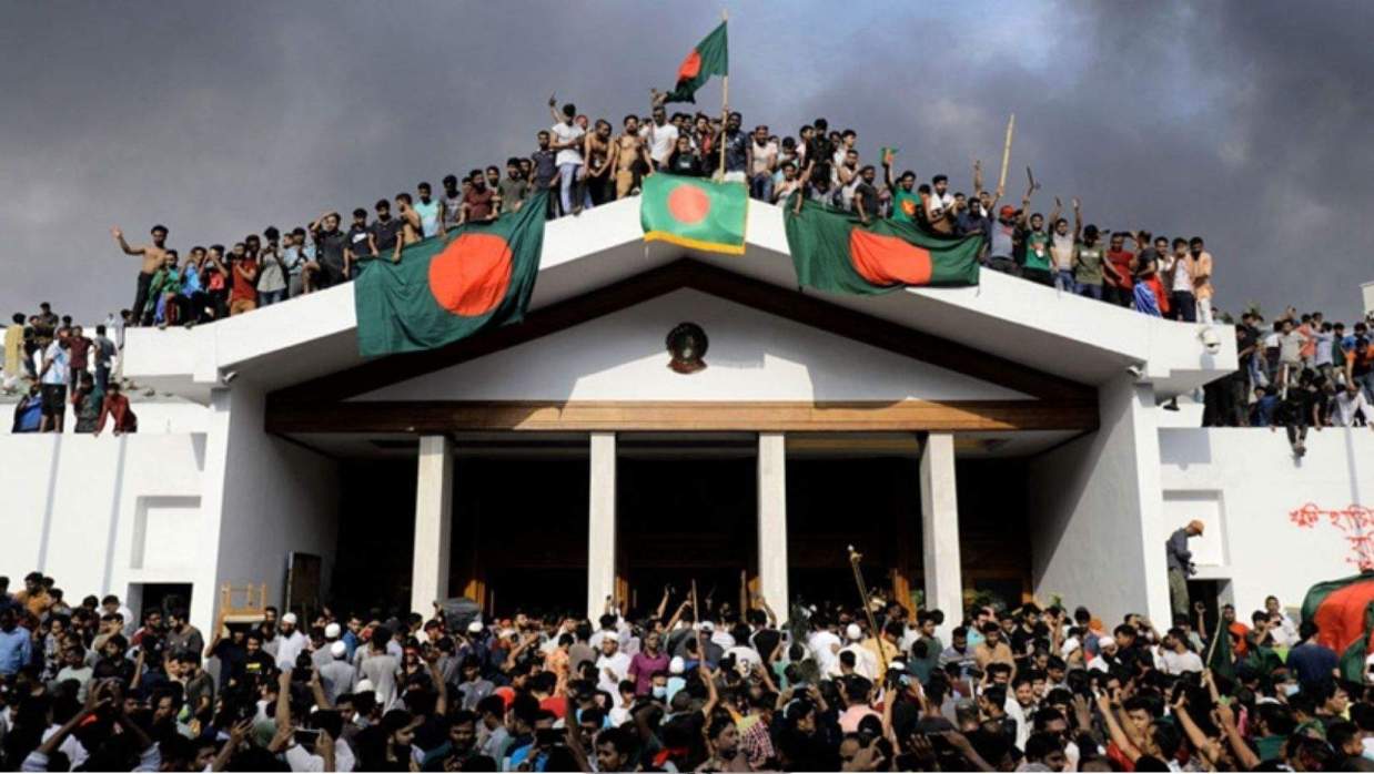 জুলাই গণ-অভ্যুত্থানে ছাত্র জনতার বিজয়