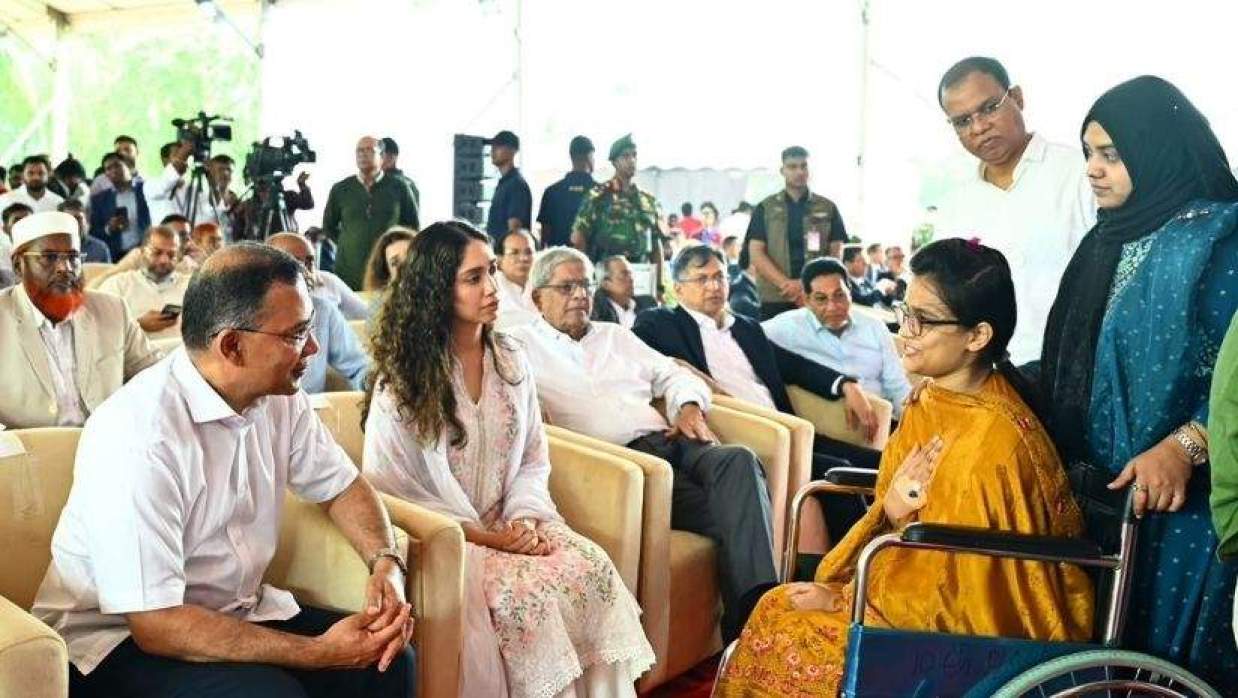 জুলাই যোদ্ধা মিতুর খোঁজ নিলেন প্রধানমন্ত্রী 