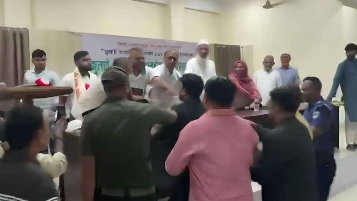জুলাইযোদ্ধার বক্তব্য ঘিরে উত্তেজনা, বিএনপি নেতাকর্মীদের বিরুদ্ধে তেড়ে যাওয়ার অভিযোগ