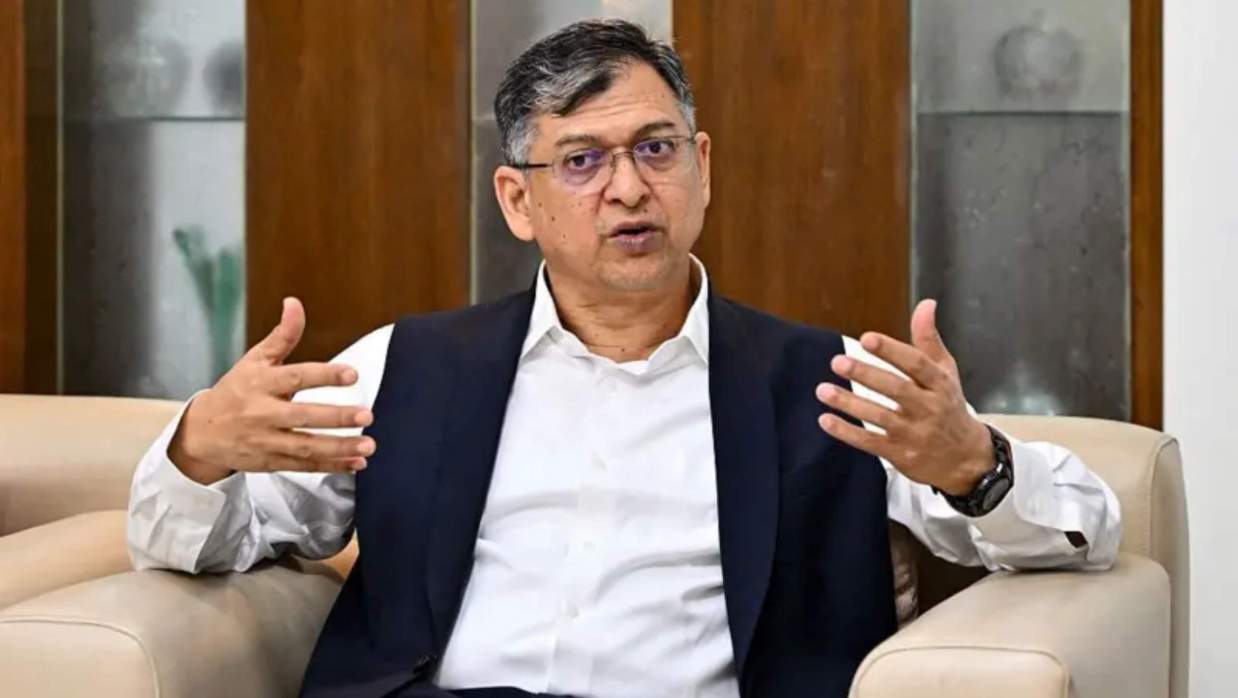বিএনপির স্থায়ী কমিটির সদস্য ও স্বরাষ্ট্রমন্ত্রী সালাহউদ্দিন আহমদ
