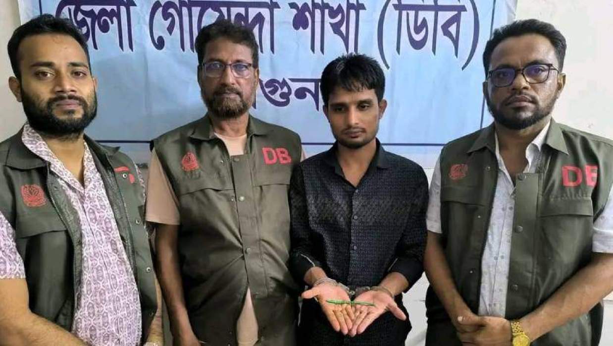 আটক সুমন মৃধা