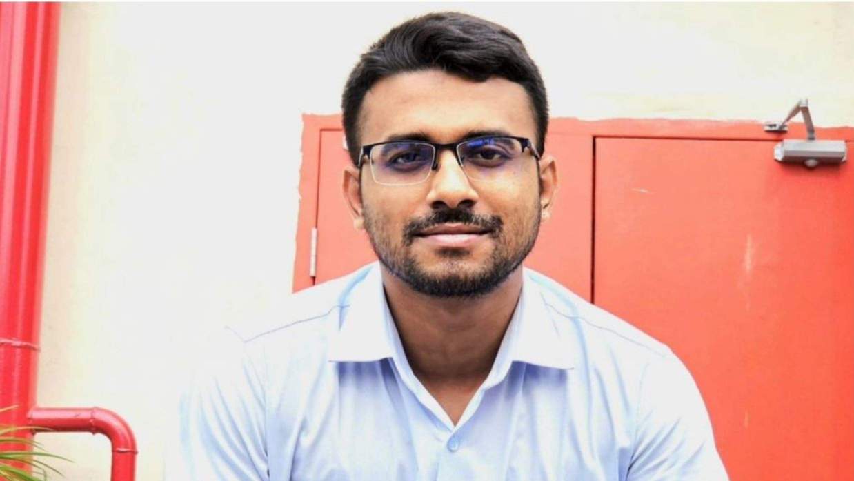 অভিযুক্ত নৌপরিবহন কর্তৃপক্ষের (বিআইডব্লিউটিএ) সহকারী পরিচালক মোহাম্মদ নাইম খান।