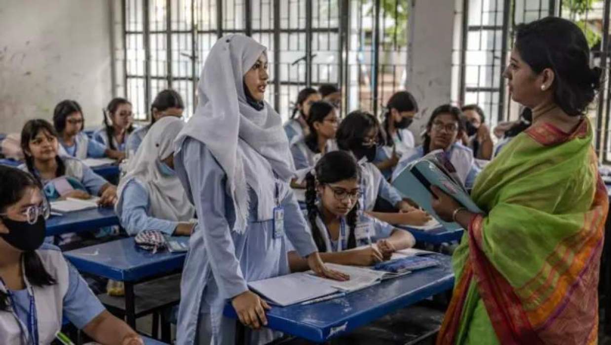 বেতন বন্ধ হতে পারে ৩১২ শিক্ষাপ্রতিষ্ঠানের সব শিক্ষকের