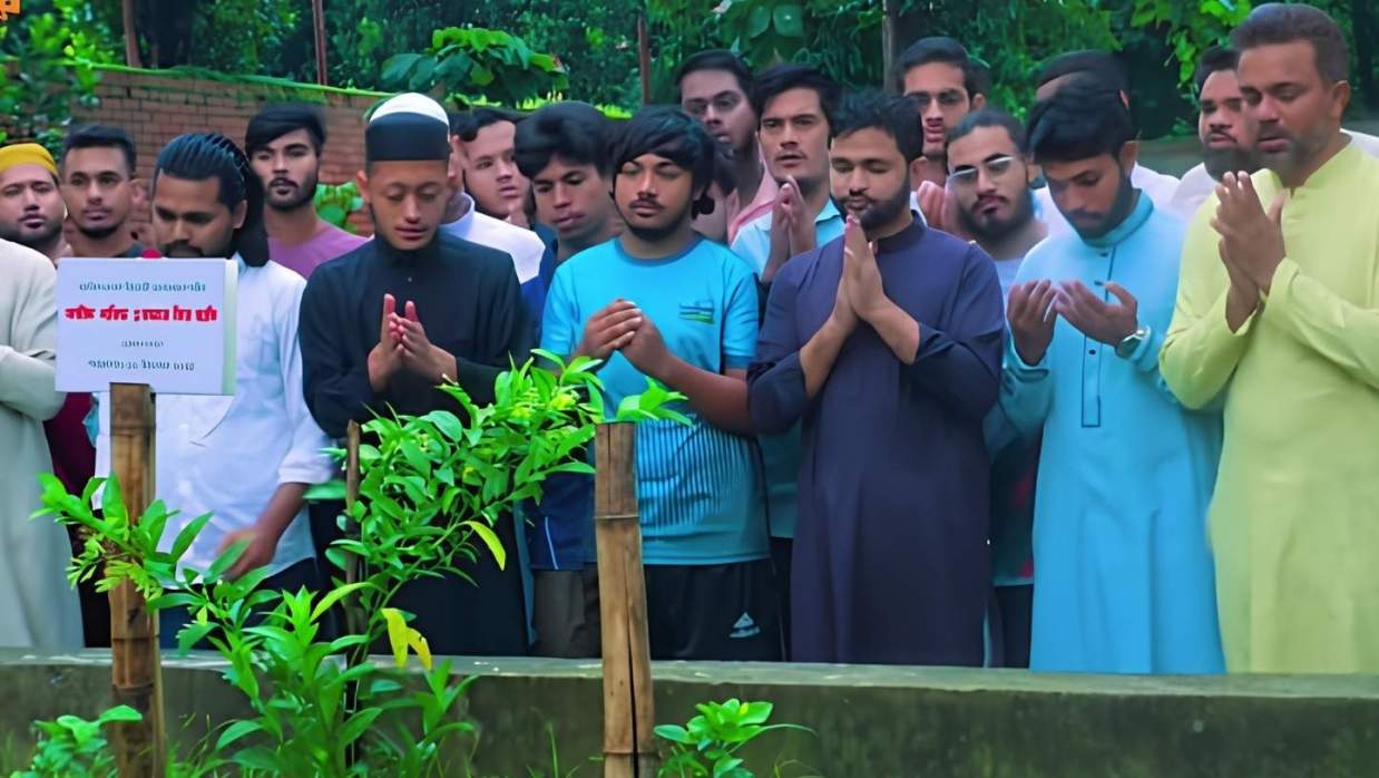 শরীফ ওসমান হাদির কবর জেয়ারত
