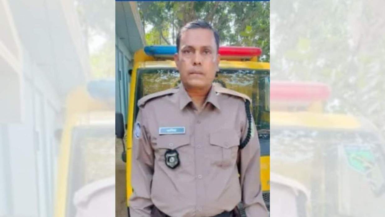 নিহত পুলিশ সদস্য আতাউল কবির