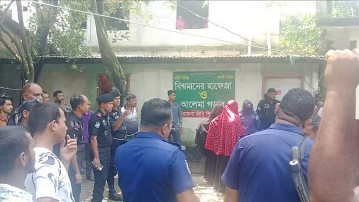 বিস্ফোরণের ঘটনায় তদন্ত শুরু করেছে আইনশৃঙ্খলা রক্ষাকারী বাহিনী