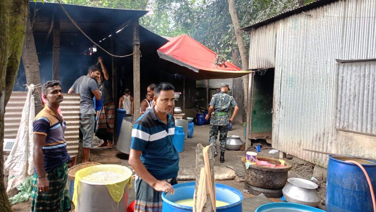 প্রতিষ্ঠানটির মালিক গোপাল ঘোষকে ৫০ হাজার টাকা জরিমানা করেছে জাতীয় ভোক্তা অধিকার সংরক্ষণ অধিদপ্তর।