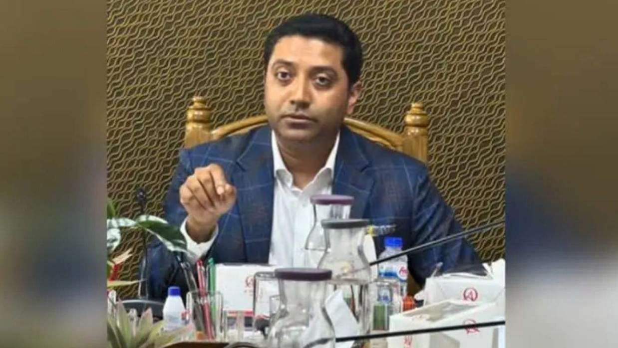 প্রাথমিক ও গণশিক্ষা মন্ত্রণালয়ের প্রতিমন্ত্রী ববি হাজ্জাজ