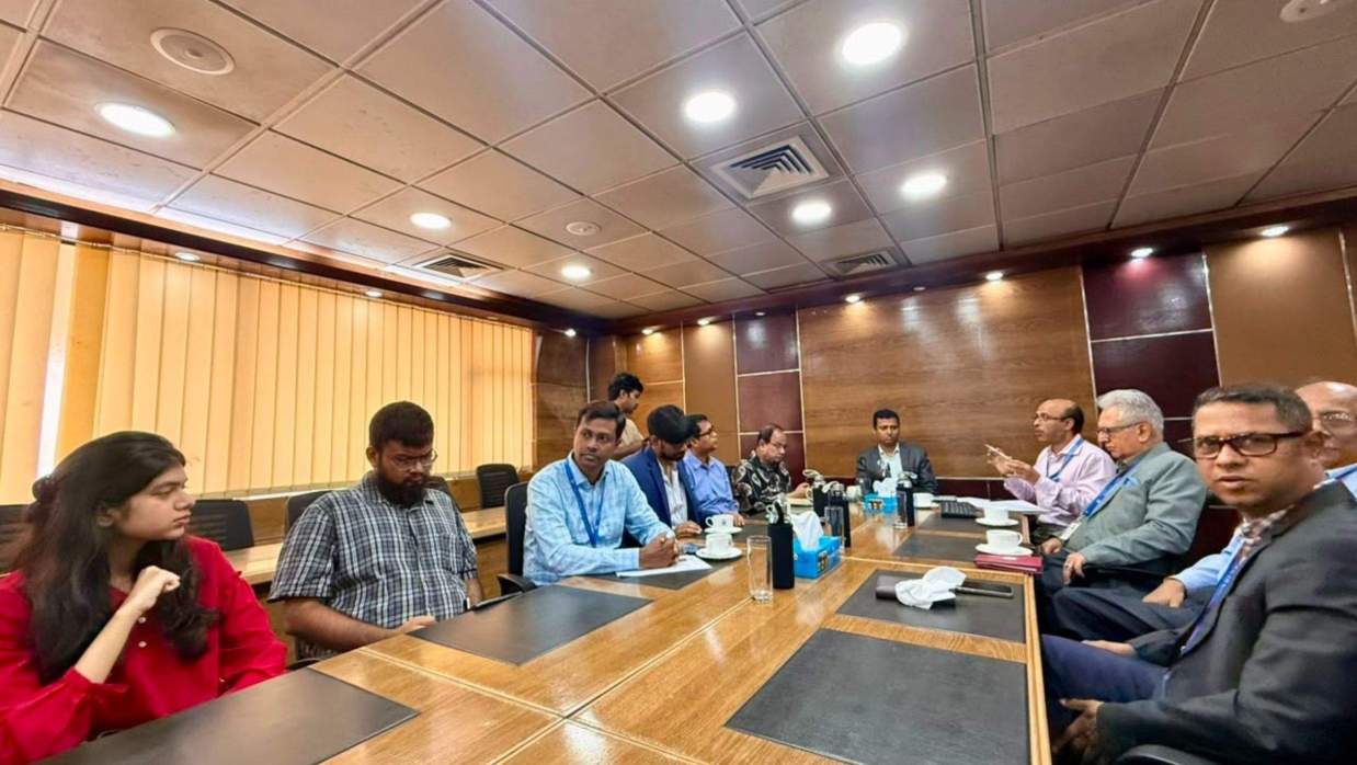 ইতিহাসবিদ ড. ইফতেখার ইকবাল রচিত ‘দ্য রেঞ্জ অব দ্য রিভার: আ রিভারাইন হিস্টোরি অব এম্পায়ার অ্যাক্রস চায়না, ইন্ডিয়া অ্যান্ড সাউথইস্ট এশিয়া’ বই নিয়ে পাঠকসভা