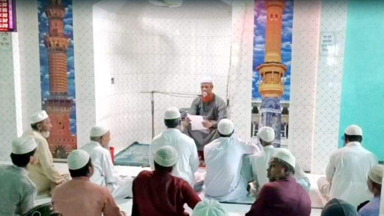 মাদকমুক্ত সমাজ গড়তে মিরসরাইয়ে মাদকাসক্ত ব্যক্তির দাফন না করানোসহ ৫ কঠোর অভিনব সিদ্ধান্ত গ্রামবাসীর