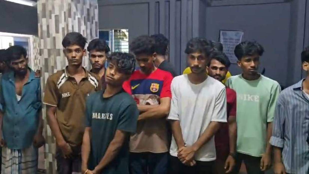 মাদকবিরোধী অভিযানে ১আটক ব্যক্তিরা