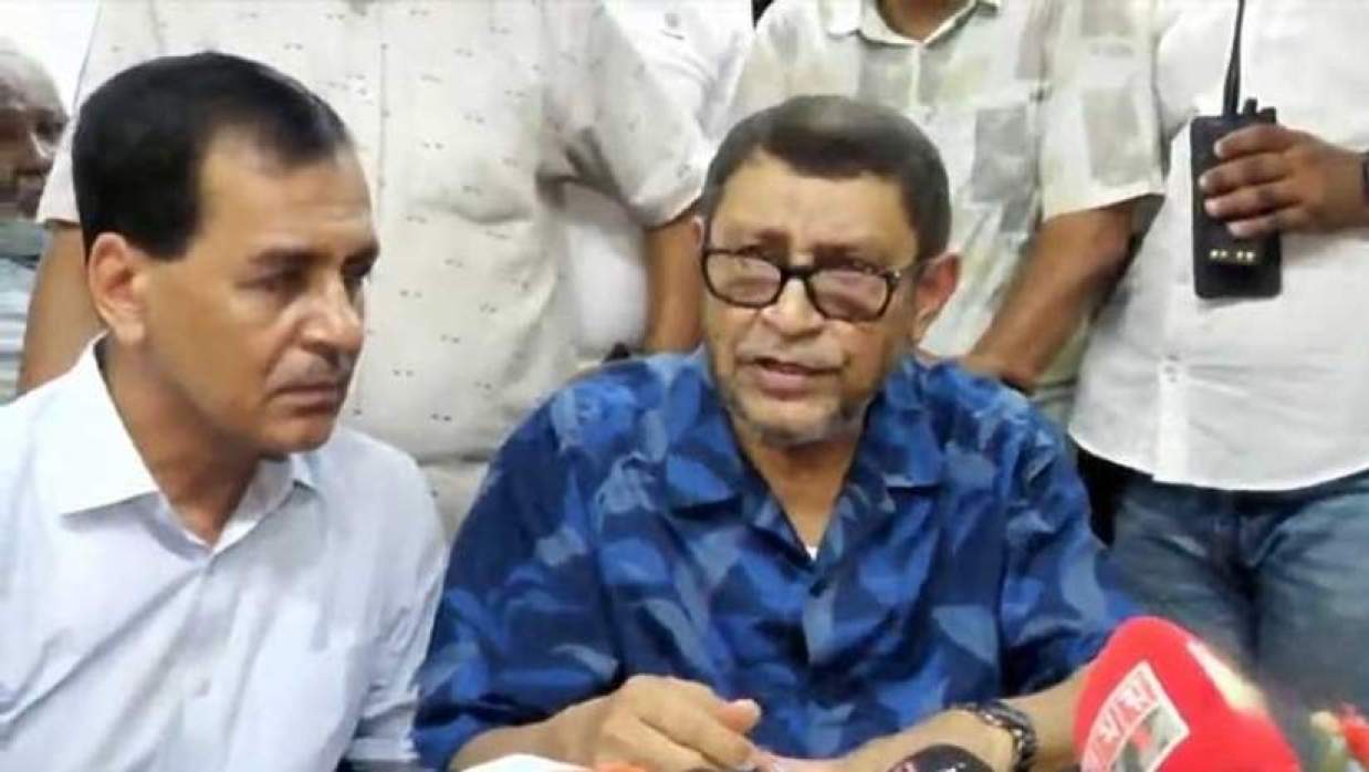 বক্তব্য রাখছেন স্বাস্থ্যমন্ত্রী সরদার মো. সাখাওয়াত হোসেন বকুল