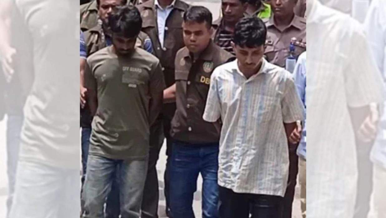 অভিযুক্ত ছেলেকে নিজেই পুলিশের হাতে তুলে দেন বাবা
