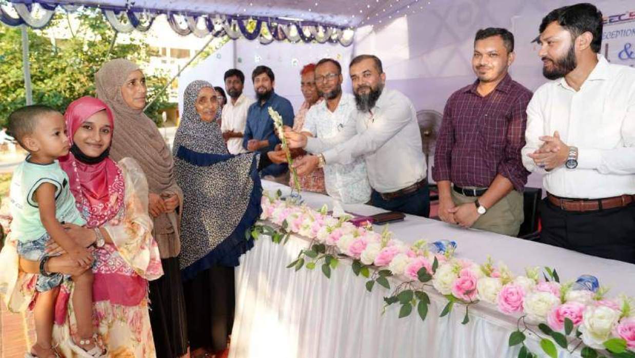 বিদায় সংবর্ধনায় নানি, মা ও ছেলের সঙ্গে ফাতেমা জিন্নাত