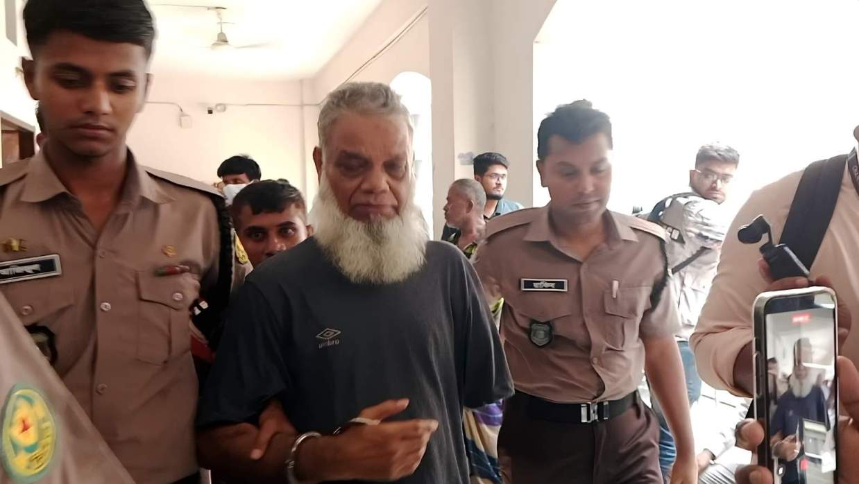 খালেদা জিয়ার গাড়িবহরে হামলা: শ্রমিকলীগ নেতা হাতকাটা কাশেম ৫ দিনের রিমান্ডে 