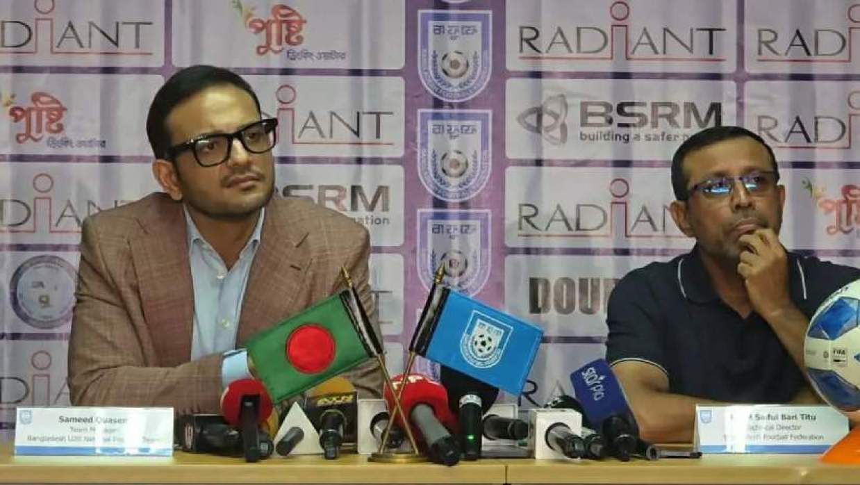 ম্যানেজার সামিদ কাশেম ও টেকনিক্যাল ডাইরেক্টর সাইফুল বারী টিটু