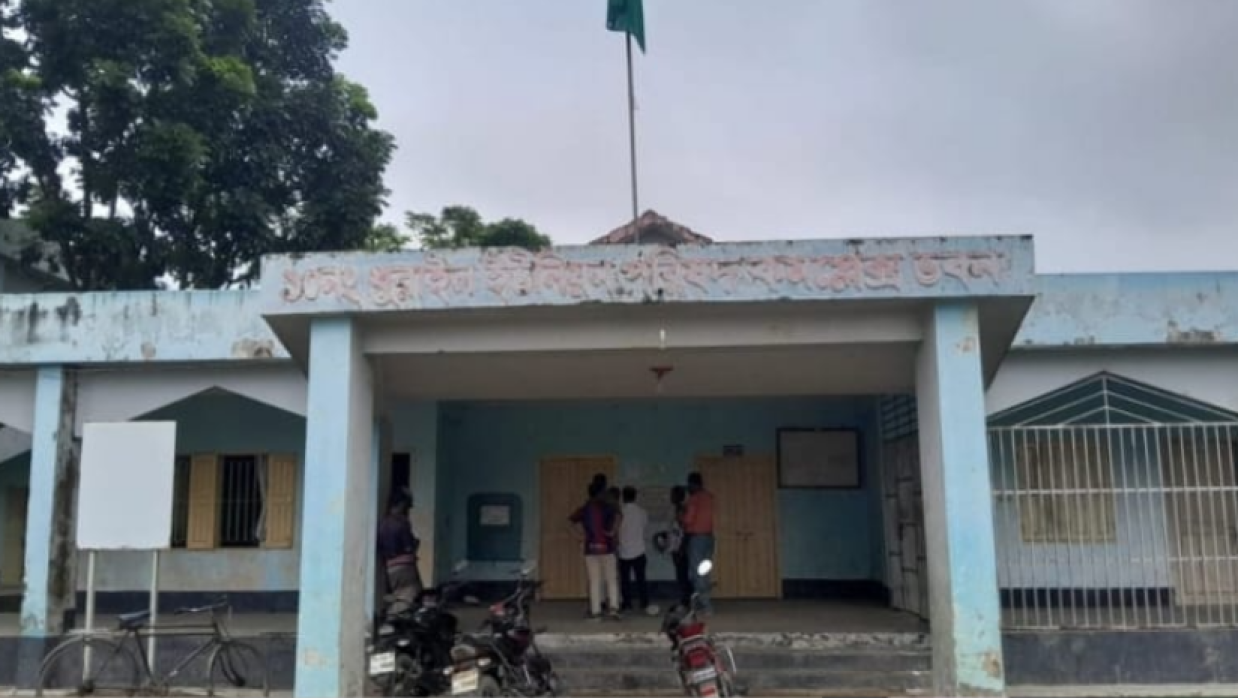 ১০ নং ধুরাইল ইউনিয়ন পরিষদ ভবন