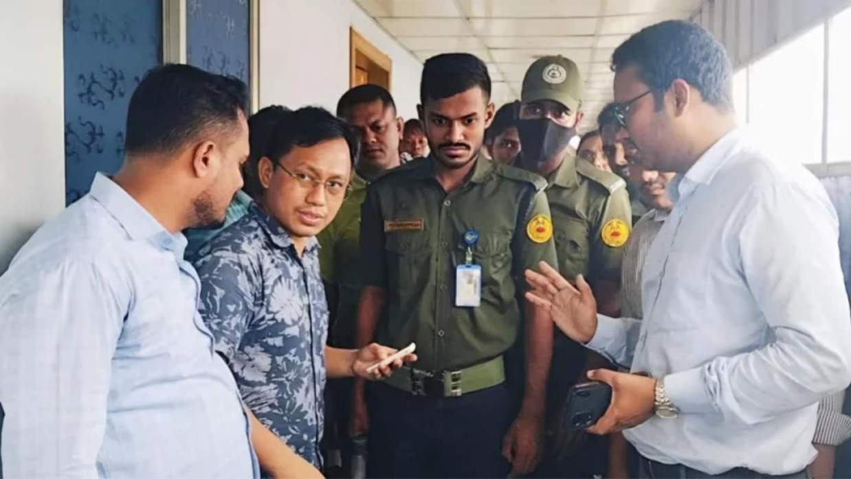 উপজেলা প্রশাসনের অভিযানে হাসপাতালটিকে ৭০ হাজার টাকা জরিমানা করা হয়েছে