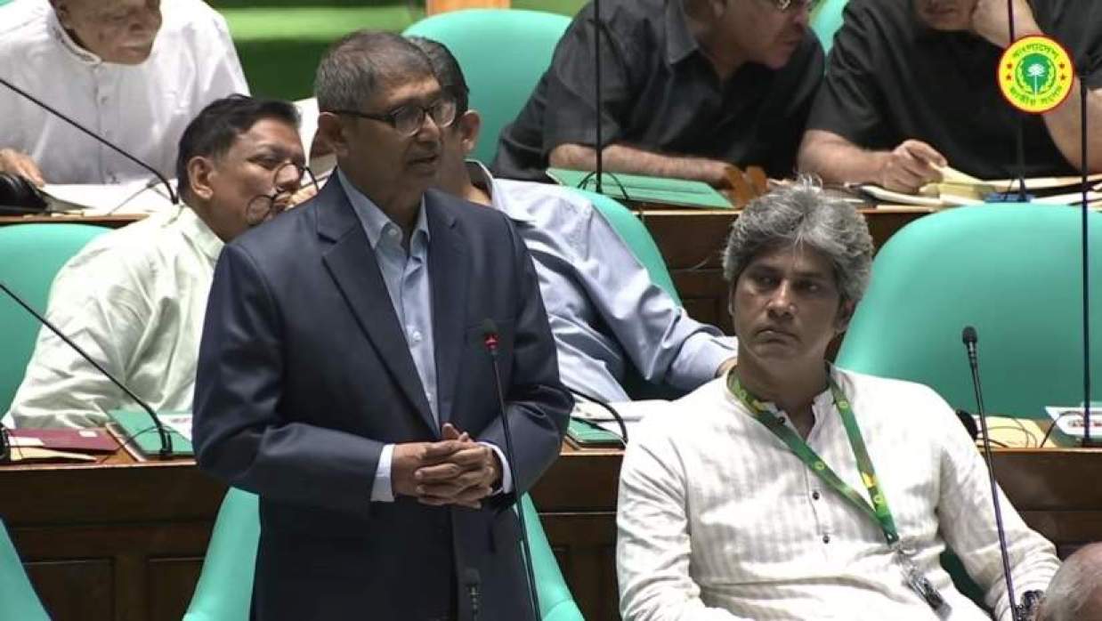 মুক্তিযুদ্ধ বিষয়ক মন্ত্রণালয়ের মন্ত্রী আহমেদ আযম খান