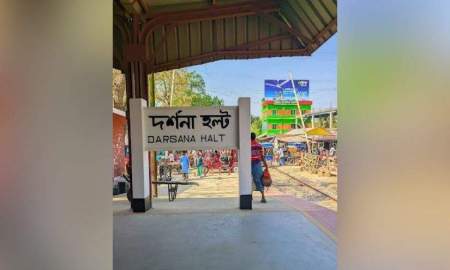 শিশু সন্তানকে স্টেশনে রেখে ট্রেনের নিচে ঝাঁপ দিলেন মা
