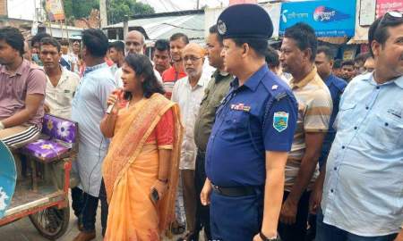 শিক্ষার্থীকে ধর্ষণচেষ্টার অভিযোগে শিক্ষাপ্রতিষ্ঠানে আগুন, সড়ক অবরোধ