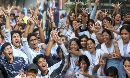 গণিতের তুলনায় ইংরেজিতে পিছিয়ে শিক্ষার্থীরা