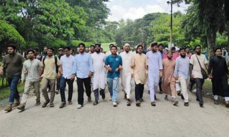 ম্যানেজিং কমিটির হাতে শিক্ষক নিয়োগের সিদ্ধান্তের প্রতিবাদে ইবি শিক্ষার্থীদের বিক্ষোভ