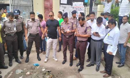 বরিশাল আদালত চত্বরে ককটেল বিস্ফোরণ